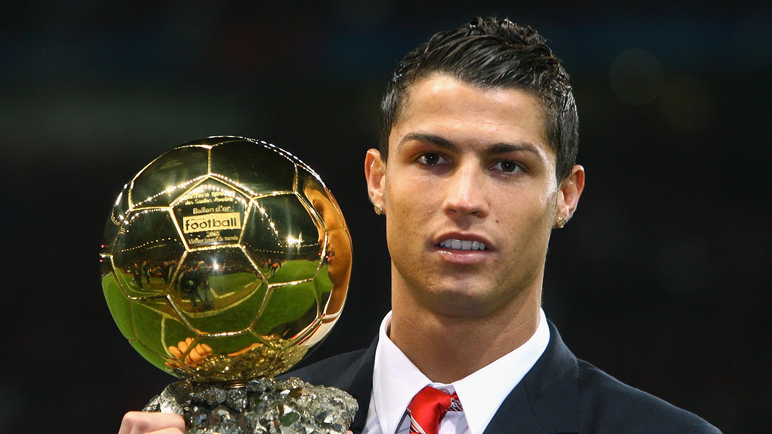 西甲战火重燃：巴萨迎战皇马，谁才是真正的王者？，巴萨vs皇马 西甲